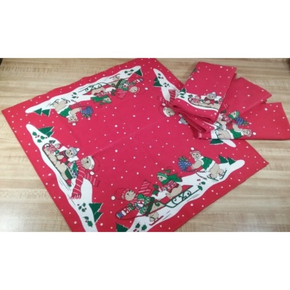 Vintage Set of 4 Christmas Napkins by Sunweave Linen Corporation - Picture 3 of 7